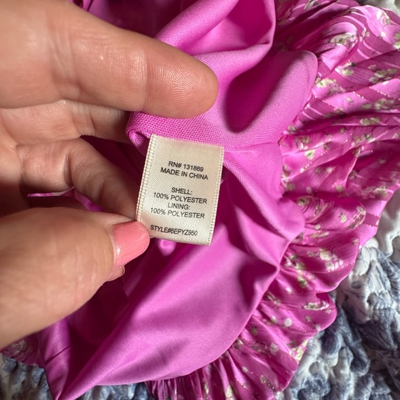 Chic Pink Halter backless romper - Picture 8 of 9